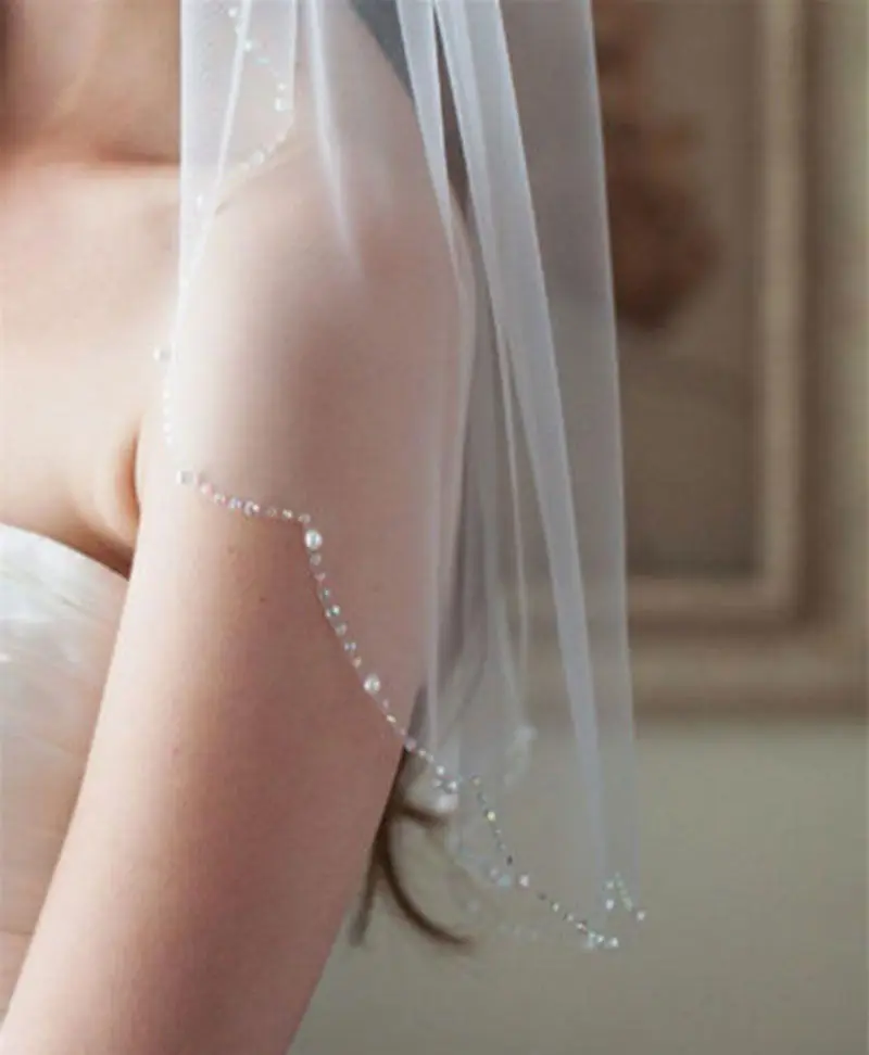 1 Layer Beaded Edge Wedding Veil Short Bride Veil in White , Ivory - Image 2