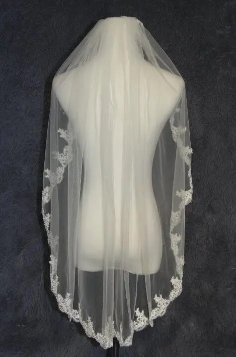 1 Layer Fingertip Bridal Veil Lace Edge Wedding Accessories in White ,Ivory ,Off-white - Image 2