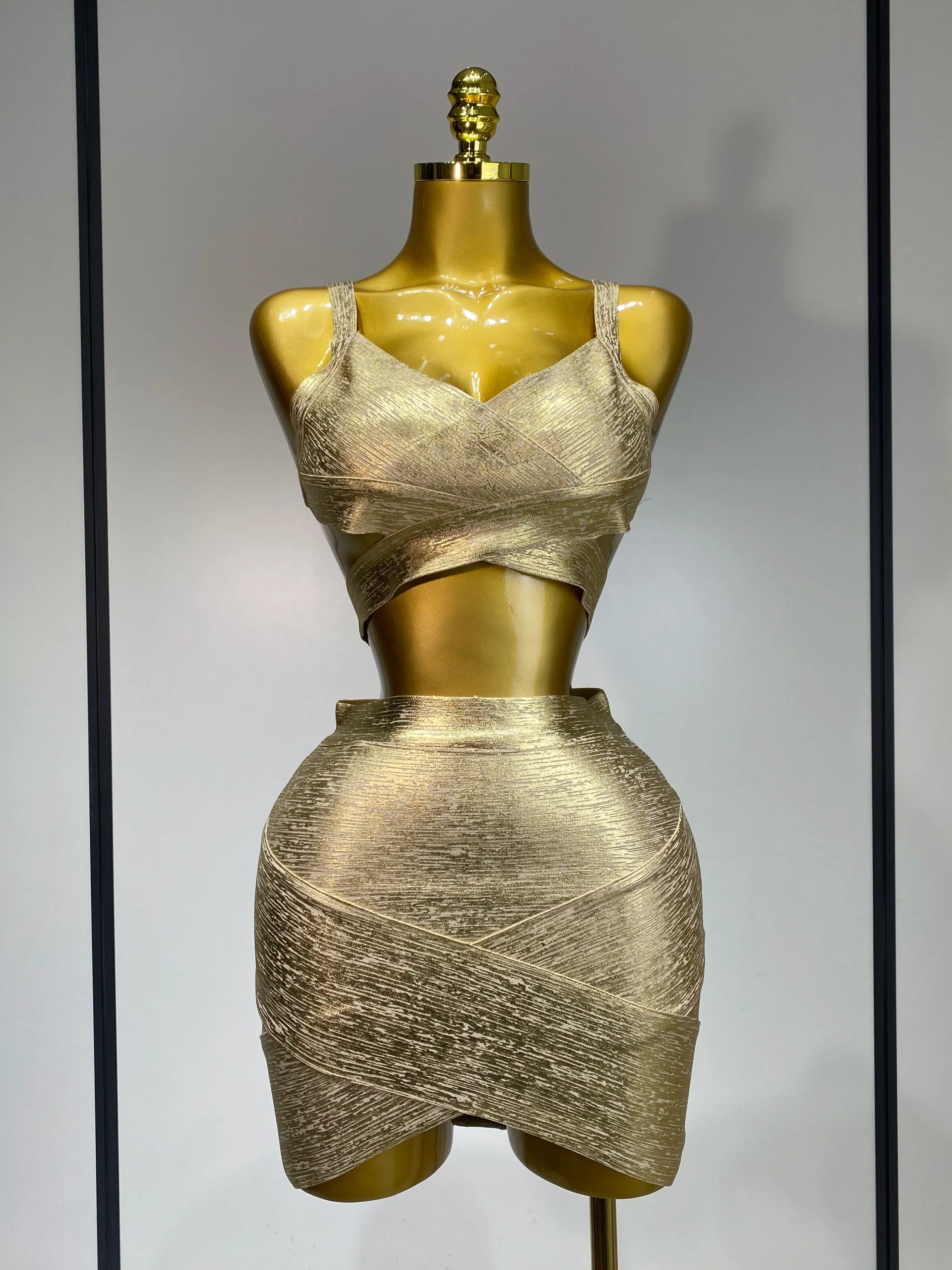 New Summer Sexy V Neck Gold Bandage Two Pieces Set Women Charming Celebrity Bodycon Skirt Suits Club Birthday Vestido