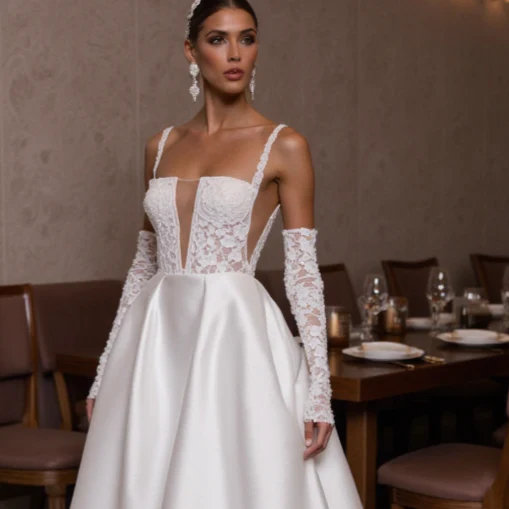 A-Line Wedding Dress with a Halter Neck for a Sophisticated Bridal Look - Image 5