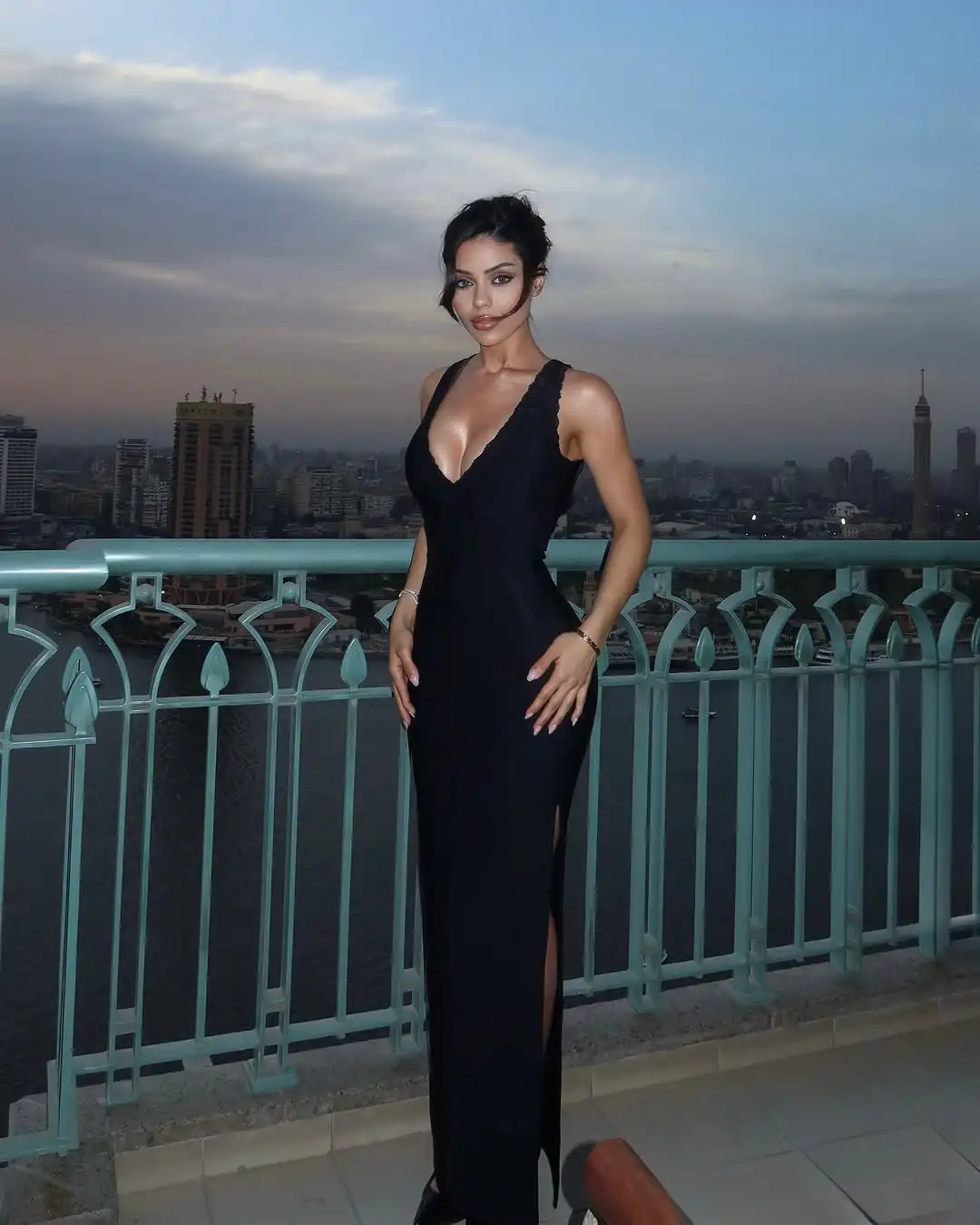 Black Color Women Sleeveless Sesxy V-Neck Lace Bodycon Long Bandage Dress Fashion Celebrate Evening Party Birthday Cocktail Wear - Image 3