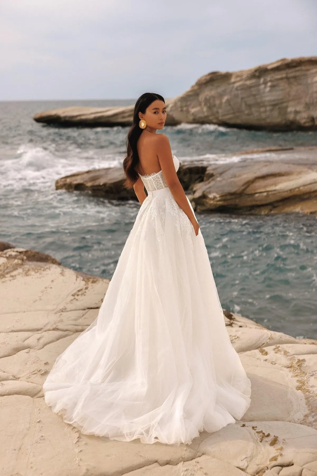Boho Tulle Wedding Dress Sleeveless Lace A Line Customized Beach Bridal Wed Gown Strapless Sweetheart Illusion Bridal Gown - Image 2