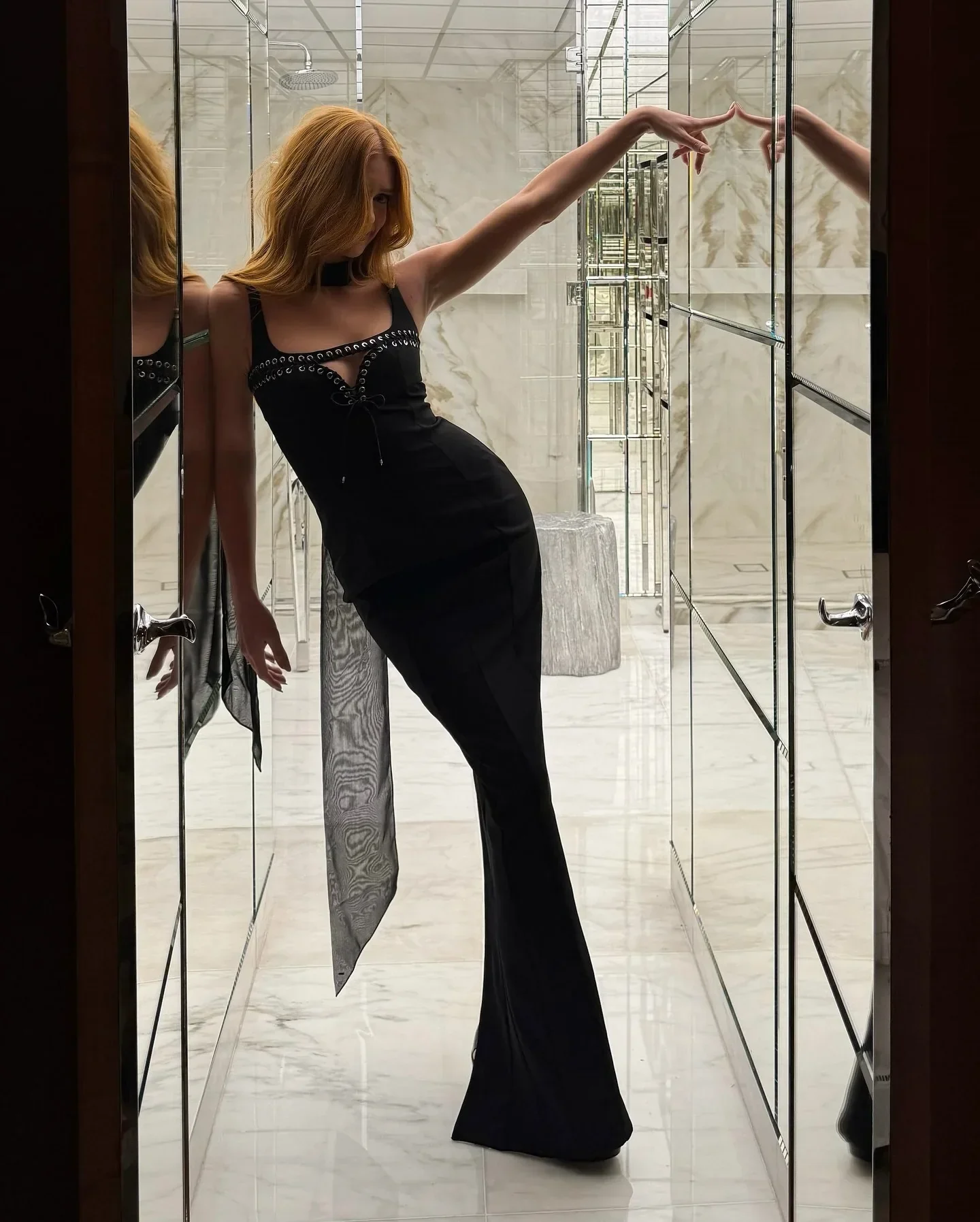Celebrity Red Carpet Evening Party Dress Women Sleeveless Sexy V-Neck Eyelet Bodycon Long Dress Cocktail Birthday Outfit - Image 2