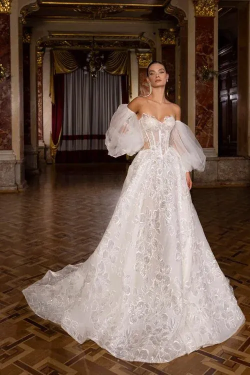 Charming A-Line Wedding Gown with Puff Sleeves, Sweetheart Neckline, and Lace Embellishments - Image 2