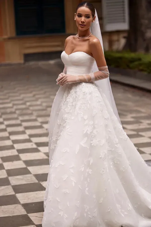Charming Strapless Wedding Dresses Women Bride Sleeveless Lace Appliques Chapel Train Vestidos De Novia - Image 4