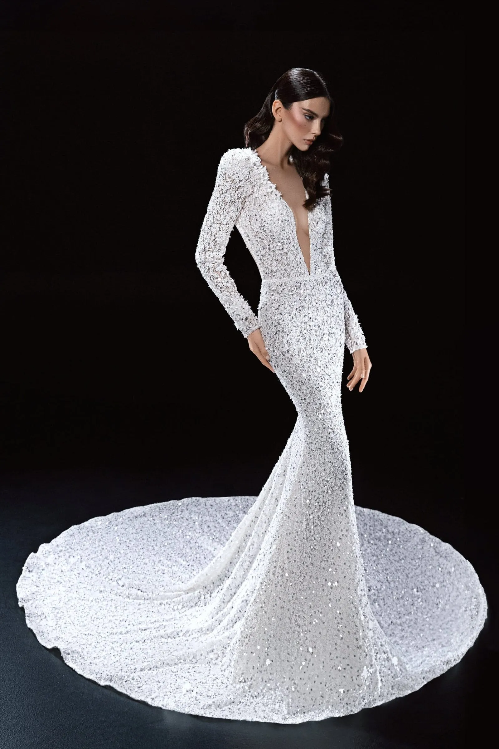 Chic Modern Wedding Dress with Long Sleeves, V-Neckline & Exquisite Lace in a Flattering Mermaid Silhouette for a Glamorous and Sophisticated Bridal Look - Image 3