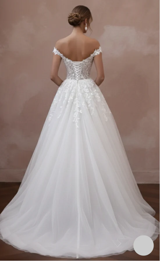 Romantic Tulle Wedding Dress Sweetheart Neckline Long Train - Image 3