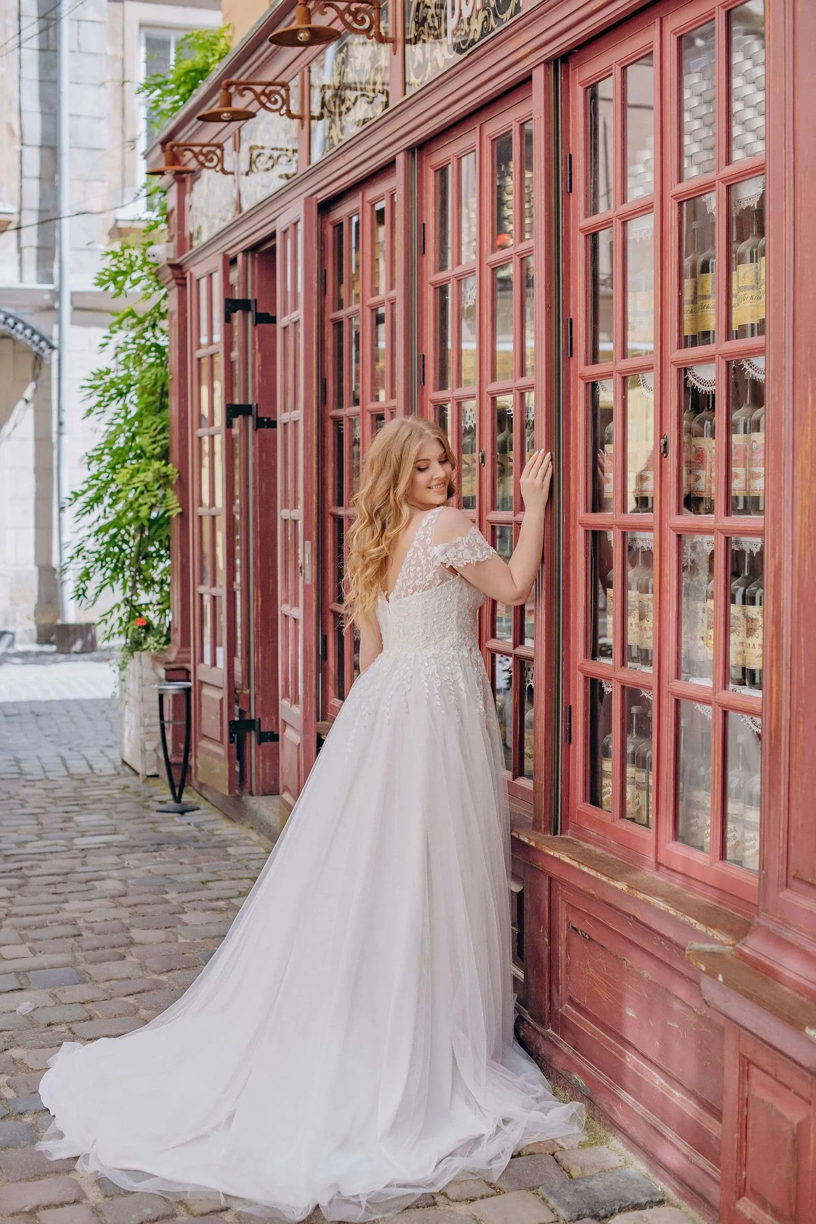 Classic Off the Shoulder A-Line Wedding Dresses Plus Size V Neck Bride Gowns Appliques Zipper Floor Length Tulle Robe De Mariee - Image 2