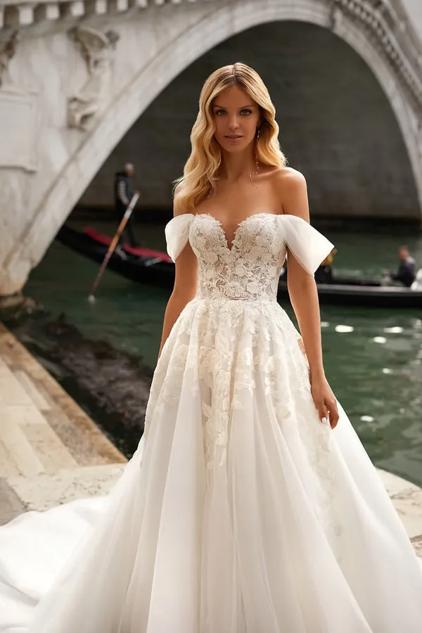 Classic Style Tulle Applique A-line Wedding Dresses Sexy V Neck Off the Shoulder Bride Dress Lace Up Back Wedding Bridal Gowns - Image 2