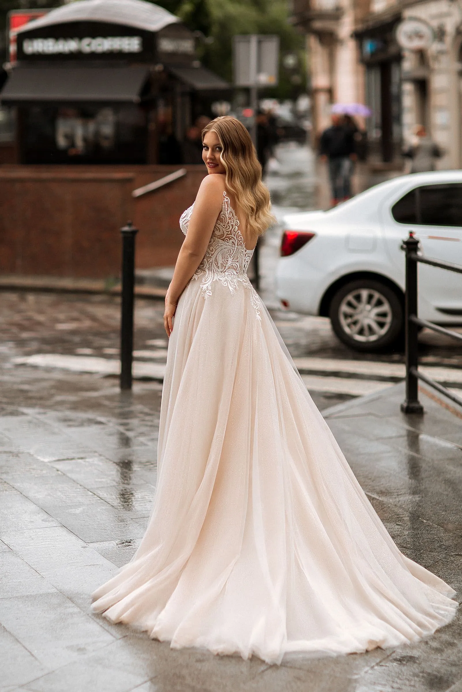 Classic Tulle Wedding Dresses V Neck Sleeveless Bride Gowns Lace Applique Floor Length A-Line Vestidos De Novia - Image 2