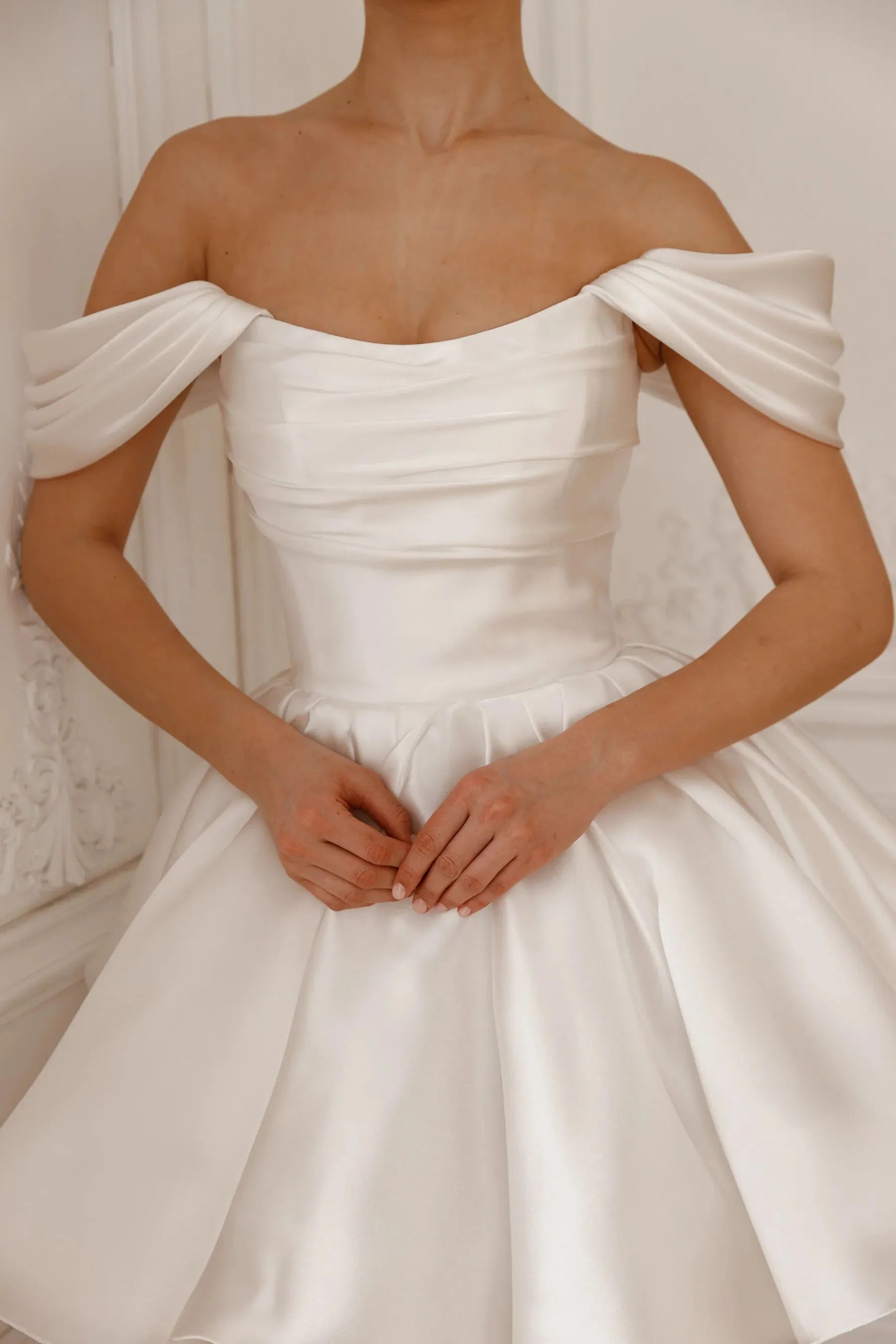 Short Wedding Dress with Detachable Straps Modern Mermaid Princess Gown Bow Court Train Dress Satin Vestido De Novia - Image 5