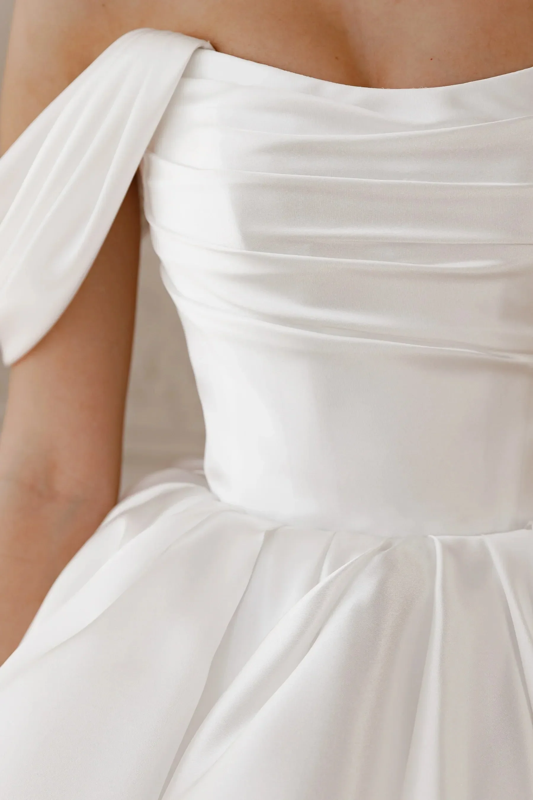 Short Wedding Dress with Detachable Straps Modern Mermaid Princess Gown Bow Court Train Dress Satin Vestido De Novia - Image 6