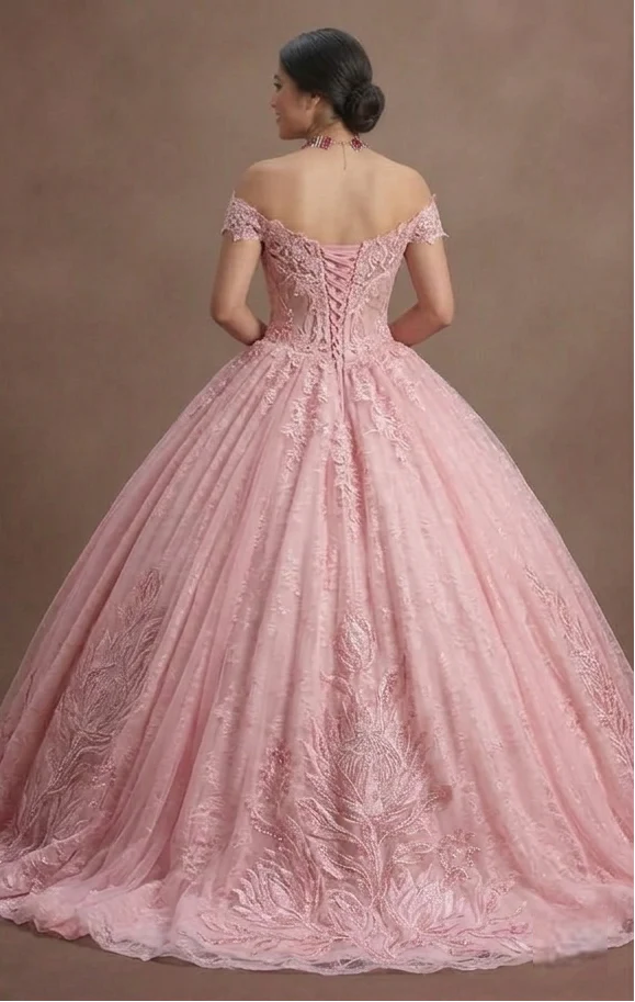 Delicate Lace Pink Quinceañera Dress for Elegant Events - Image 3