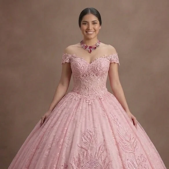 Delicate Lace Pink Quinceañera Dress for Elegant Events - Image 4