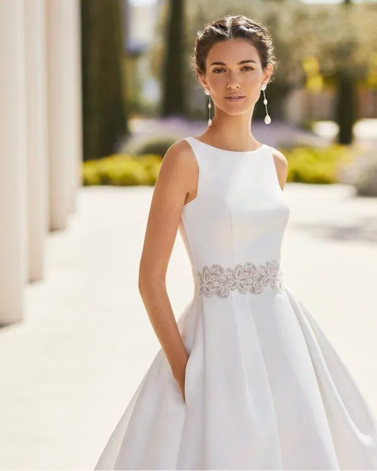 Elegant A-Line Wedding Gown with Exquisite Lace Detailing, a Chic Strapless Design, and a Sophisticated High Neckline for a Timeless and Graceful Bridal Look - Image 3