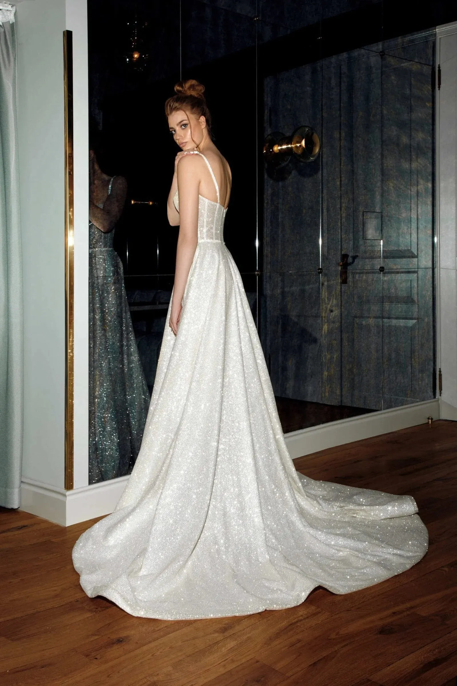 Elegant Beach A-Line Wedding Dress with Straps, Sweetheart Neckline, and Lace Embellishments for a Breathtaking Bridal Look - Image 3