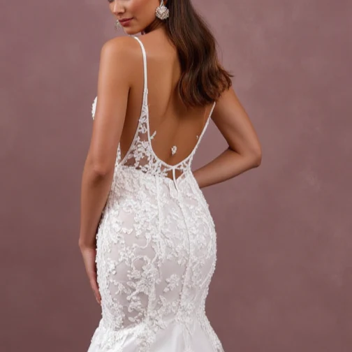 Elegant Mermaid Wedding Dress for a Sophisticated and Timeless Look - Image 5