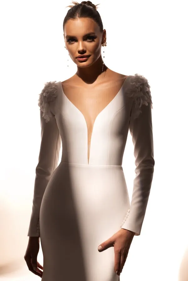 Elegant Mermaid Wedding Dress with Illusion Neckline and Floral Embellishments Veil not included - Image 4