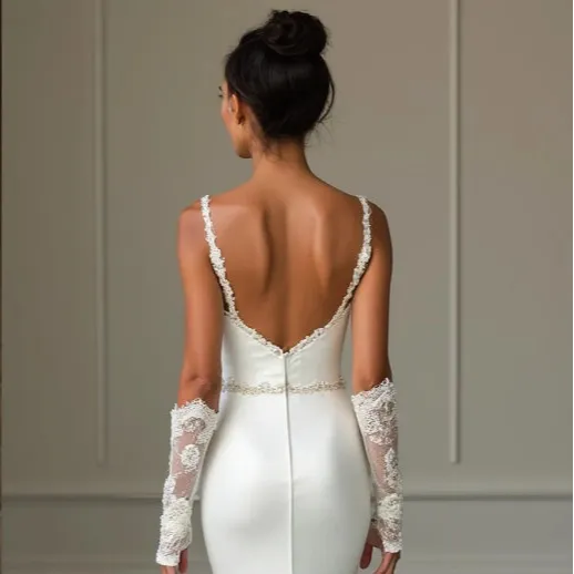 Elegant Mermaid Wedding Gown with Long Sleeves, V-Neckline - Image 5