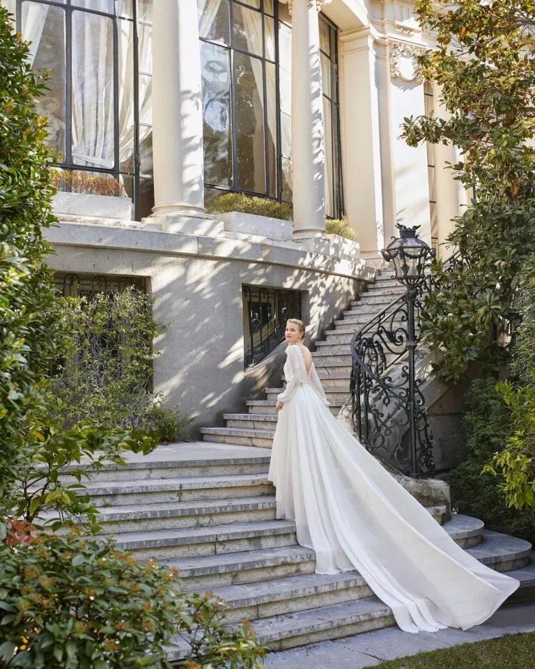 Elegant Sheath Wedding Gown with Delicate Lace Detailing, Graceful Long Sleeves, and a Flattering Scoop Neckline for a Timeless and Romantic Bridal Look - Image 3