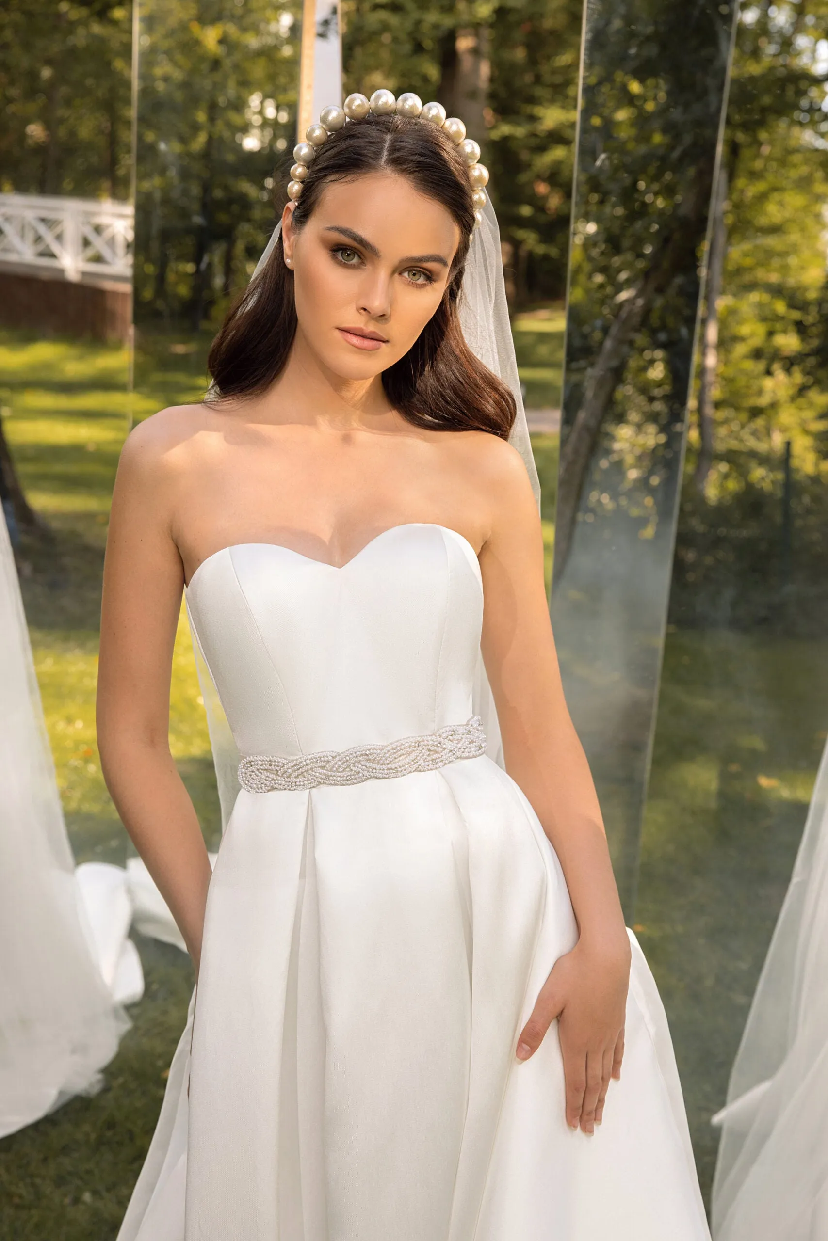 Elegant Strapless A-Line Wedding Dress with Boat Neckline and Lace Detailing for a Timeless Bridal Look - Image 3