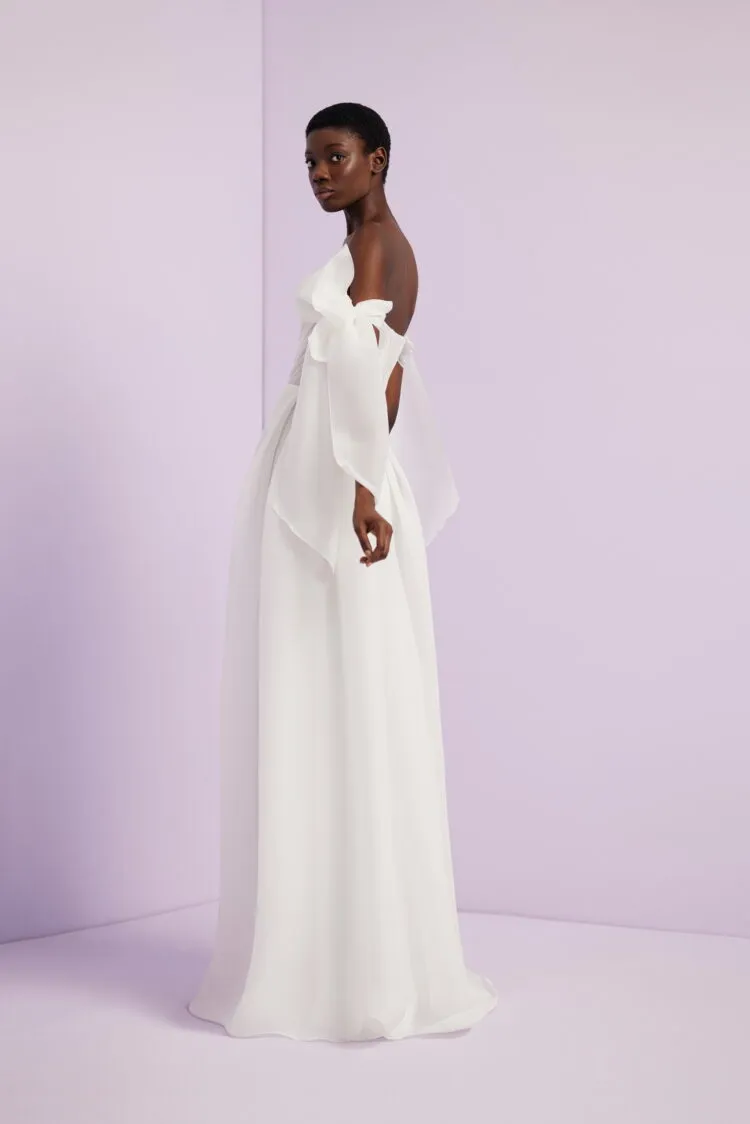 Elegant Wedding Gown with a Flattering Silhouette, Delicate Details, and Timeless Charm for a Breathtaking and Unforgettable Bridal Look - Image 2