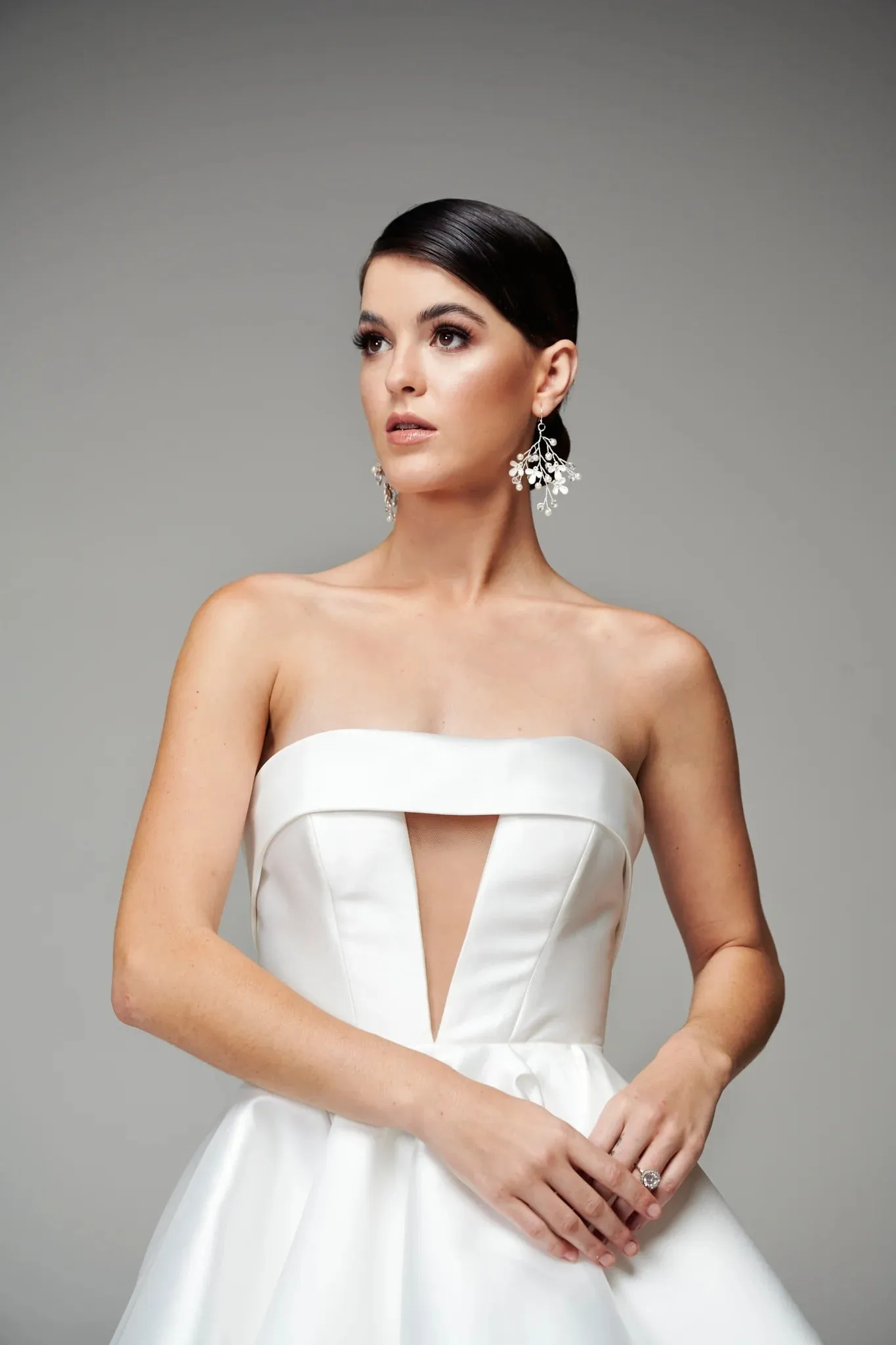 Structured and Boned Corset Bodice Wedding Dress Vestido De Novia Bridal Gown Skirt Bow Satin Court Train Dress - Image 3