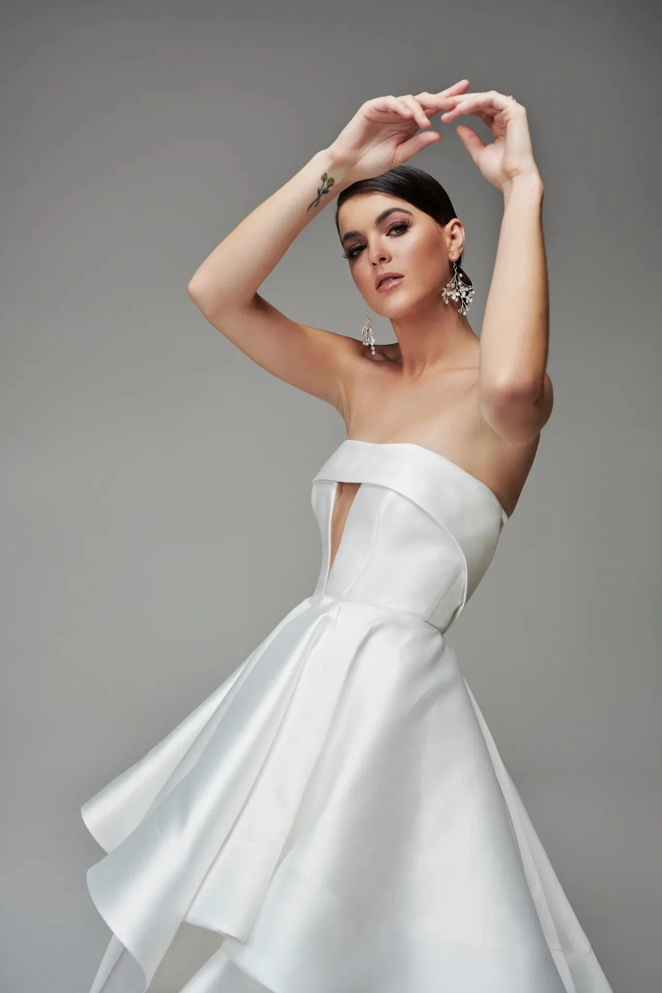 Structured and Boned Corset Bodice Wedding Dress Vestido De Novia Bridal Gown Skirt Bow Satin Court Train Dress - Image 6