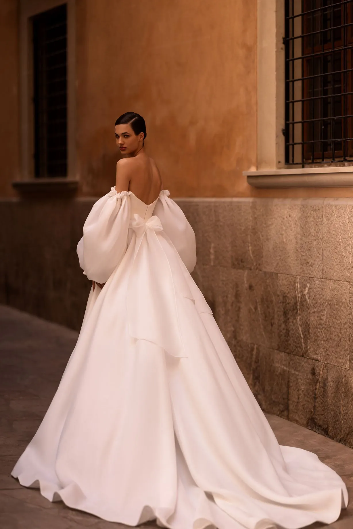 Elevate your bridal look with our enchanting A-line wedding dress, a harmonious blend of elegance and modernity. - Image 2