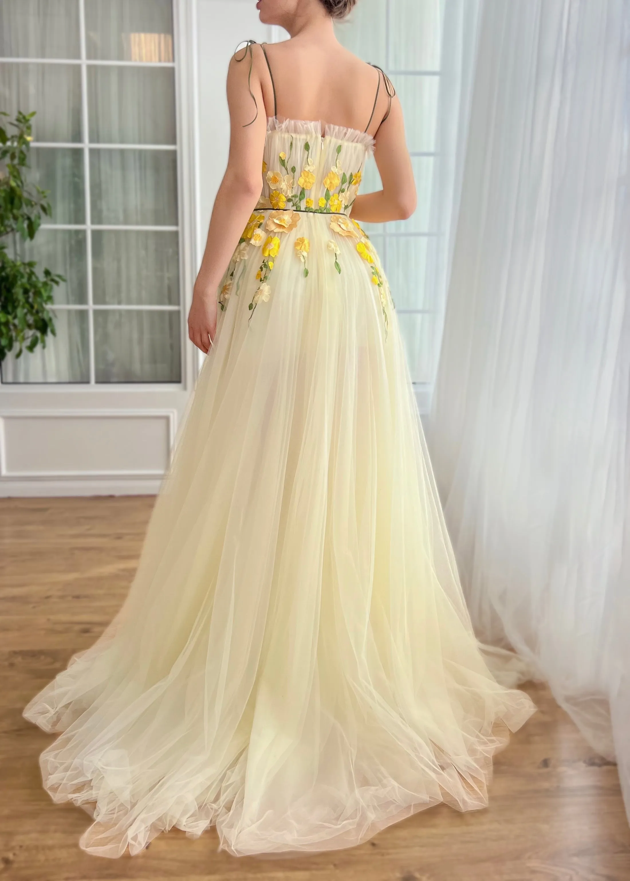 Faint Yellow A-line Prom Dresses Lace Appliques Spaghetti Strap Formal Evening Sweep Train Side Split Sleeveless Clubbing - Image 2