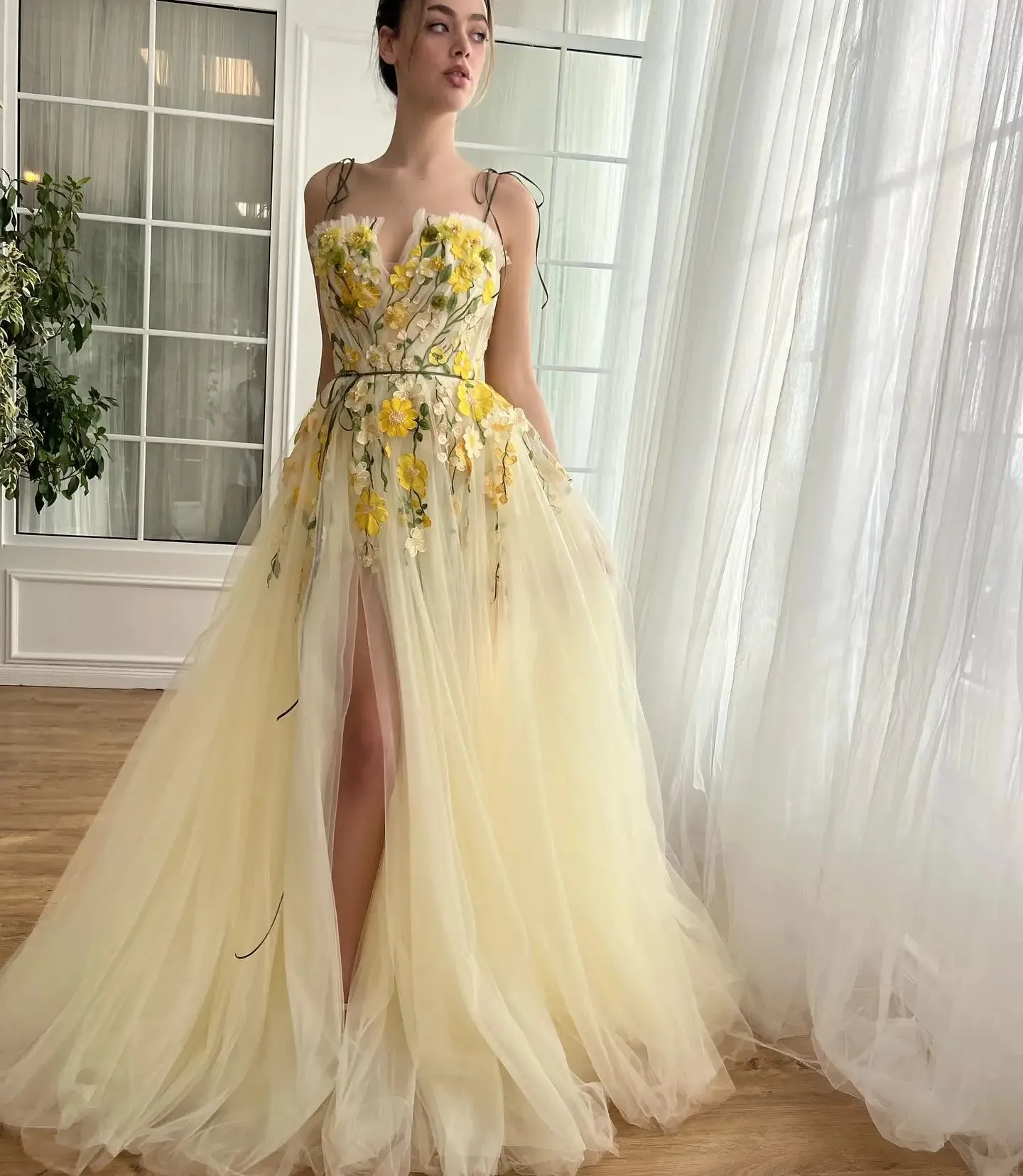Faint Yellow A-line Prom Dresses Lace Appliques Spaghetti Strap Formal Evening Sweep Train Side Split Sleeveless Clubbing - Image 6