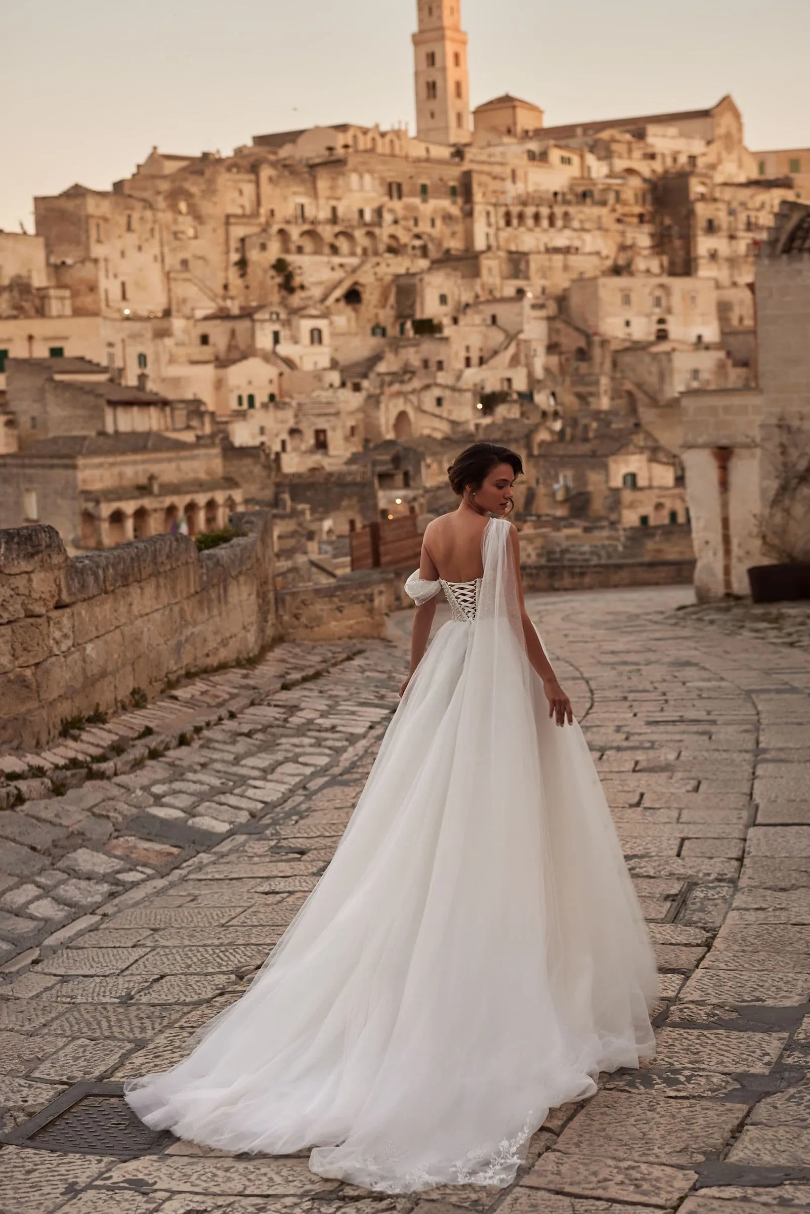 Fancy High Side Slit A Line Bridal Dress for Women One Shoulder Wedding Dresses With Cape Appliques Vestidos De Novia - Image 2