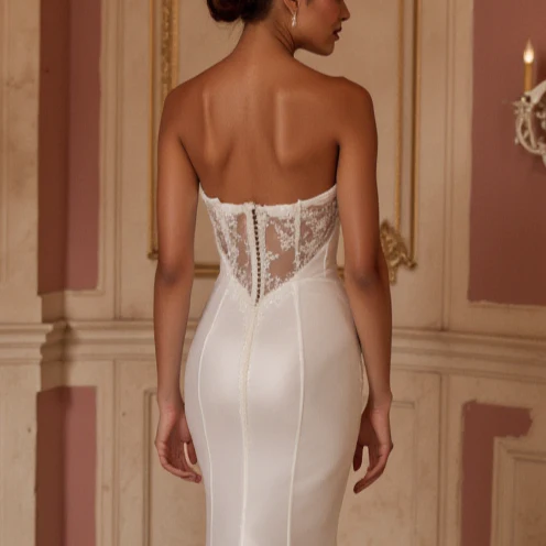 Fitted Wedding Dress with a Sleek Mermaid Silhouette - Image 5