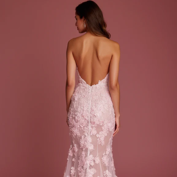 Glamorous Fishtail Wedding Dress for a Red-Carpet-Inspired Bridal Look - Image 3