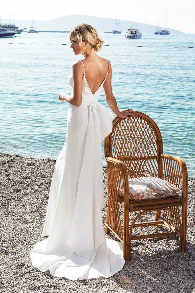 Glamorous Mermaid Wedding Gown with Delicate Spaghetti Straps, a Flattering V-Neckline for a Stunning and Sophisticated Bridal Look - Image 3
