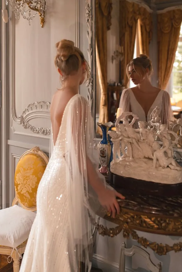 Illusion Long Flare Sleeve Shiny Lace Mermaid Wedding Dress Tulle V Neck Open Back Court Train Bridal Gown - Image 5