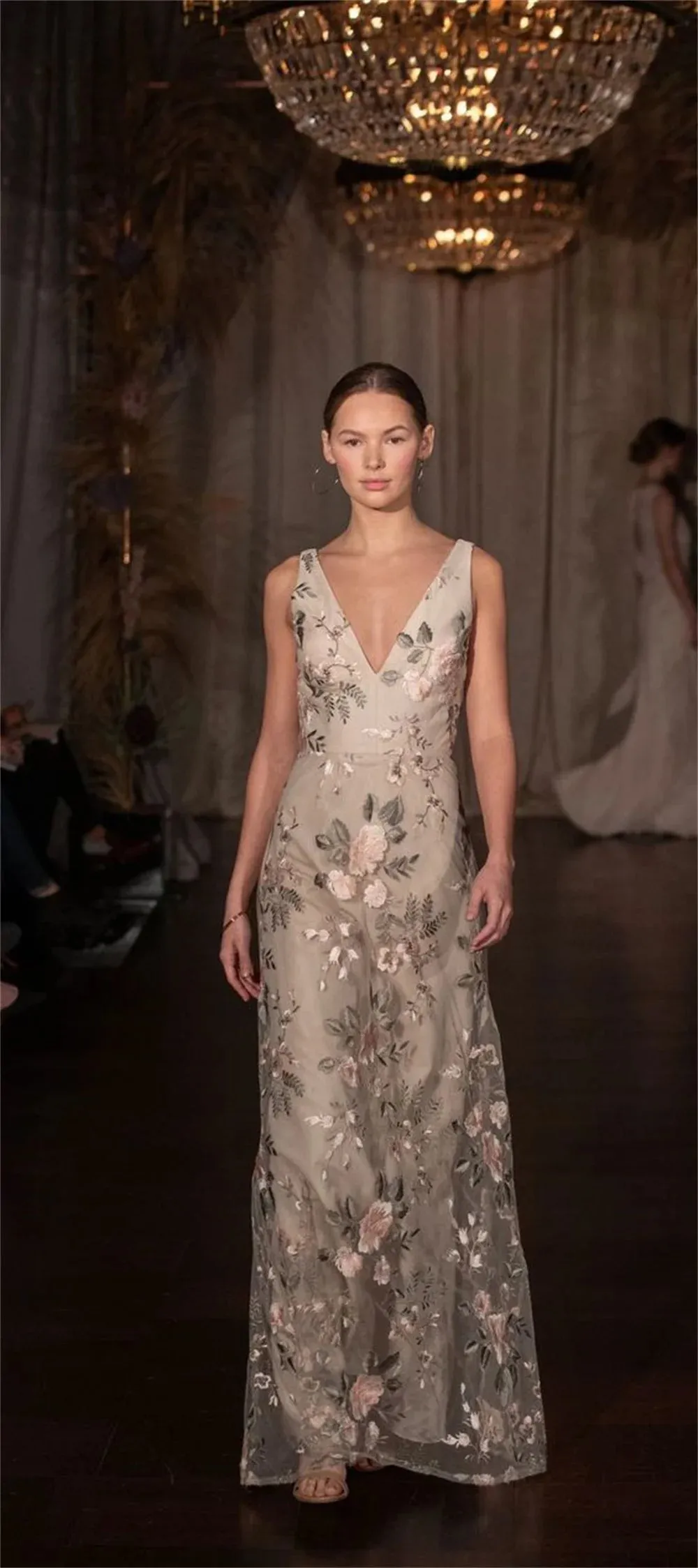 Lace Embroidery V-neck A-line Prom Dress Elegant Sleeveless Classical Cheongsam Robes De Soirée - Image 2