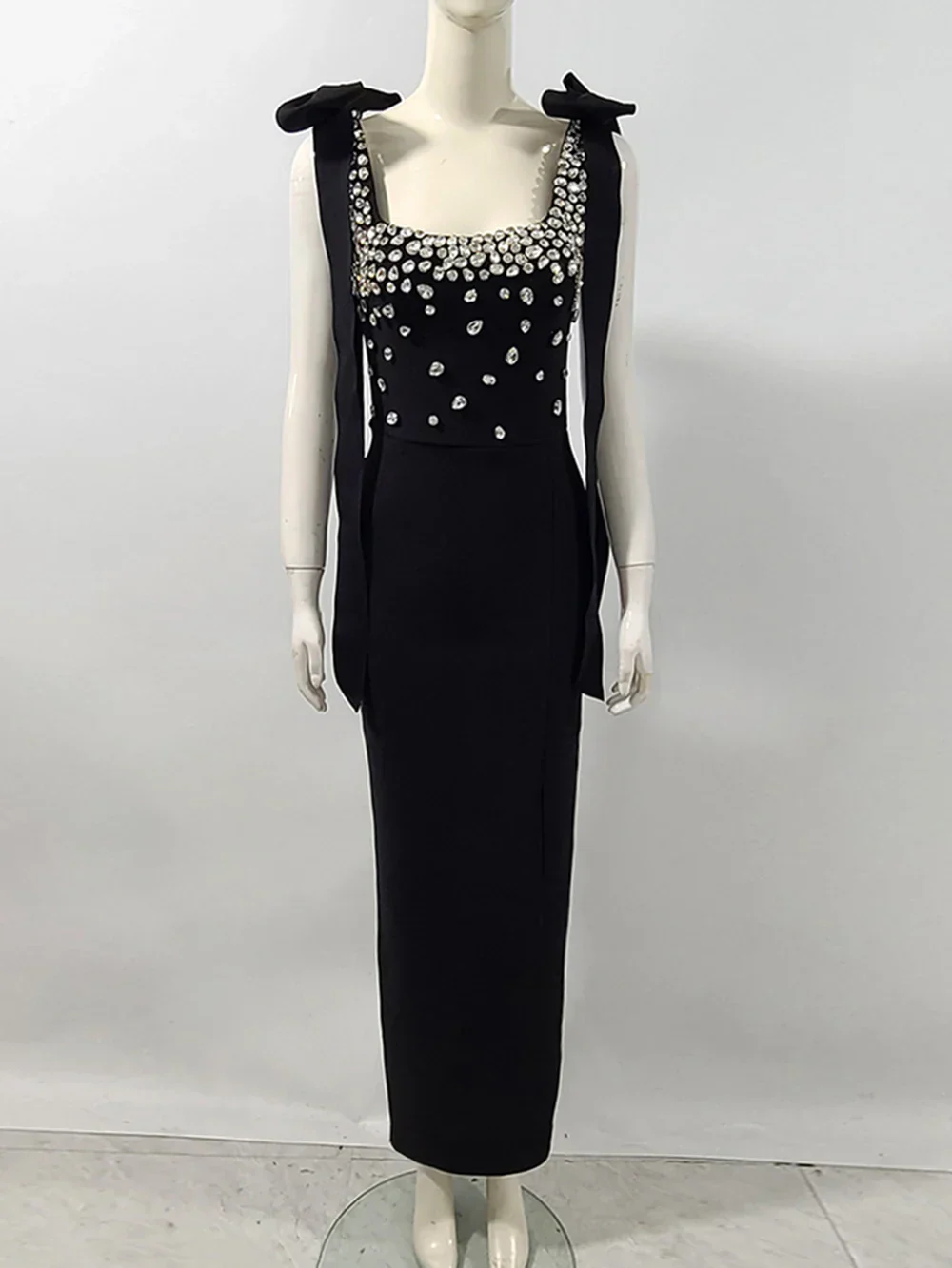 Ladies Sparkling Luxury Diamond Spaghetti Strap Backless Design Sleeveless Sexy Maxi Bandage Dress Celebrity Evening Party Gowns