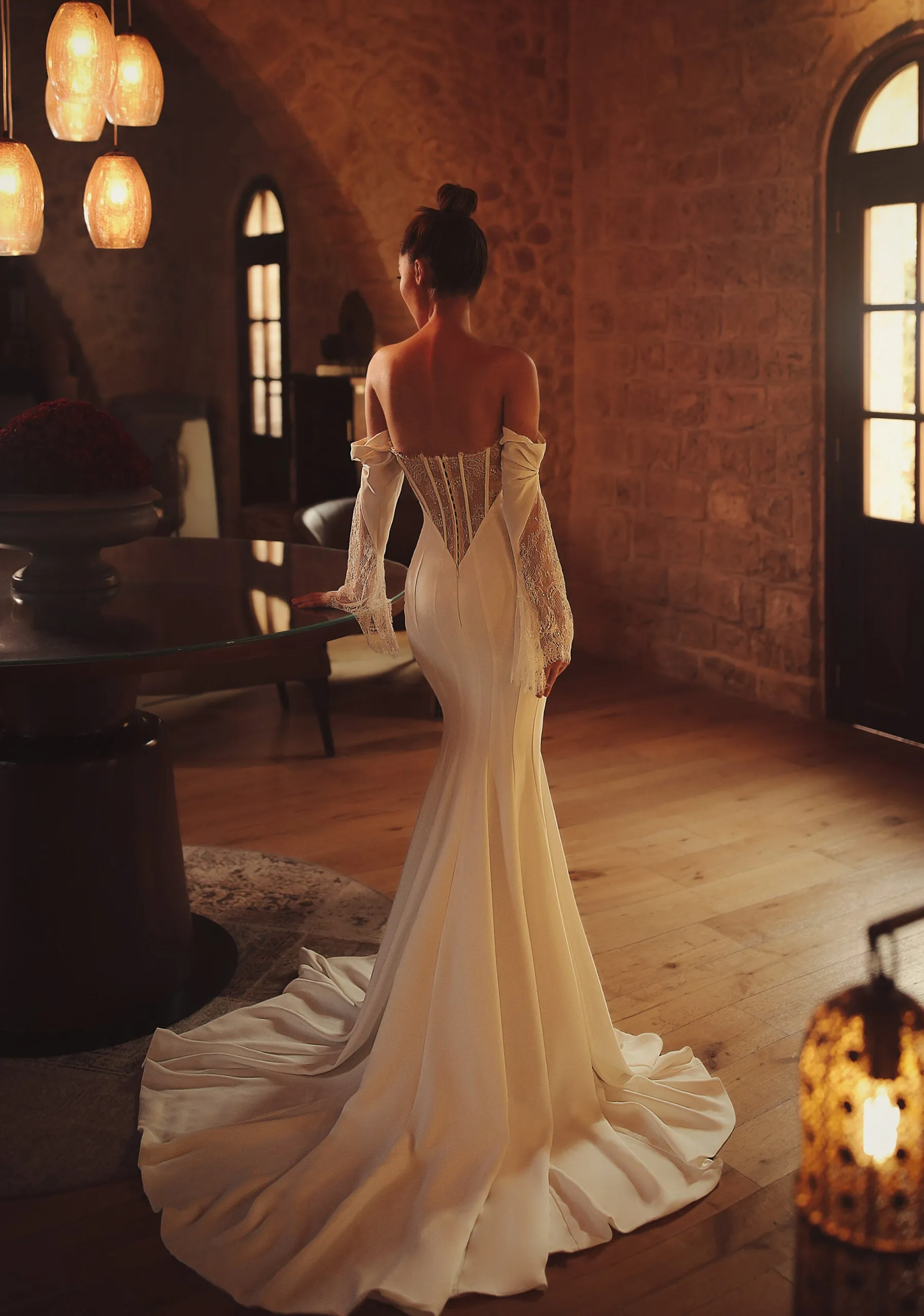 Luxurious Mermaid Wedding Gown, Long Sleeves, and a Sweetheart Neckline for a Regal and Flattering Bridal Look - Image 2