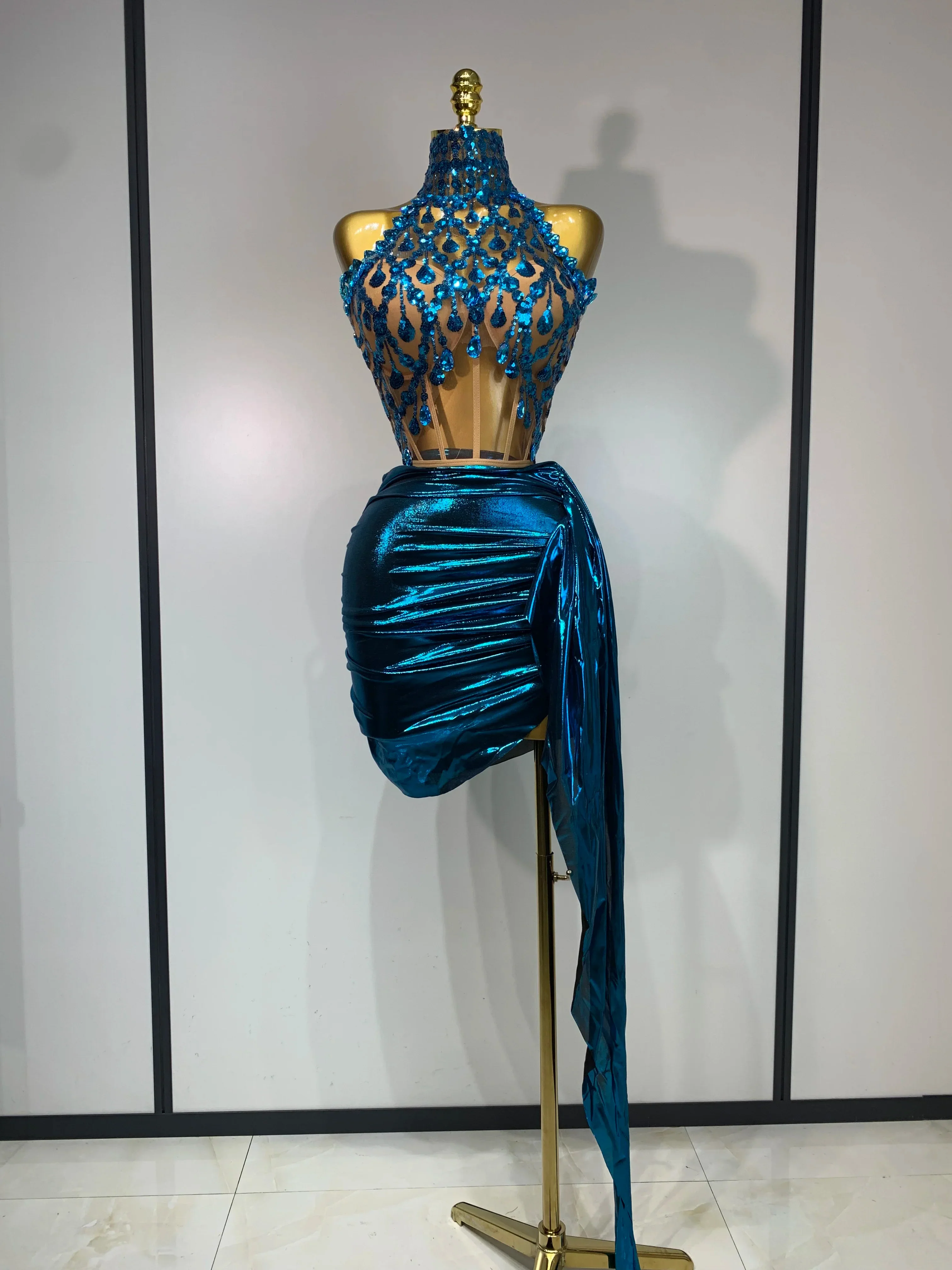 Luxury Rhinestone Sequined Backless Sexy Top Skirt Set Celebrate Evening Party Prom Gowns Nightclub Singer Stage Outfit