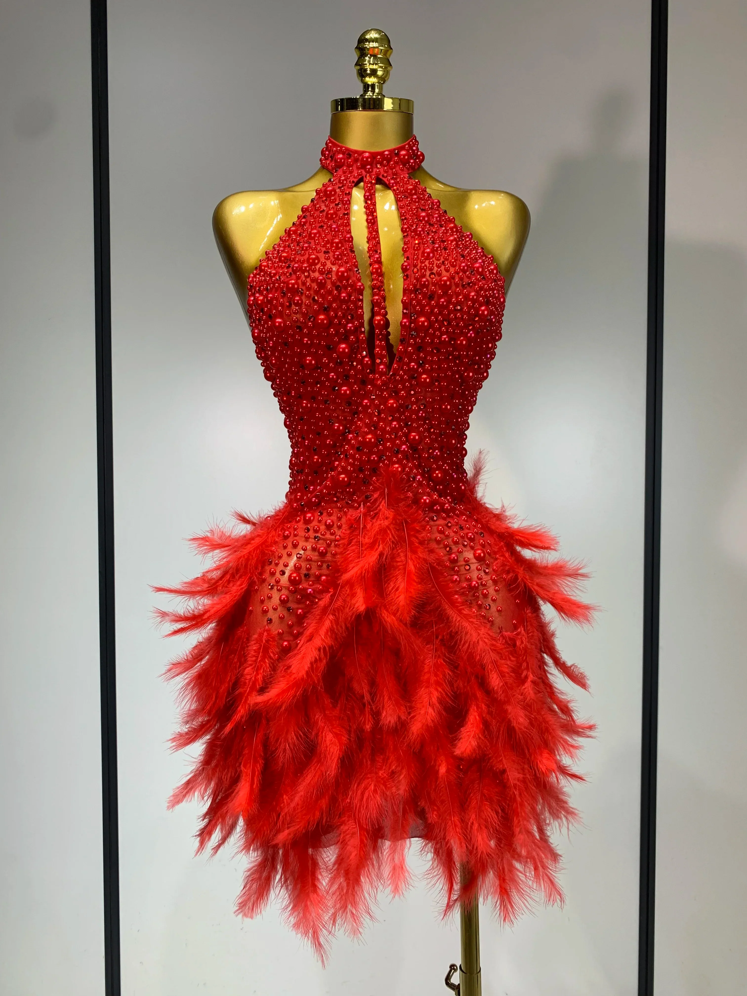 Luxury Rhinestones Pearls Halter Backless Short Feathers Dress Women Sexy Celebrate Birthday Dress Performance Dance Costume