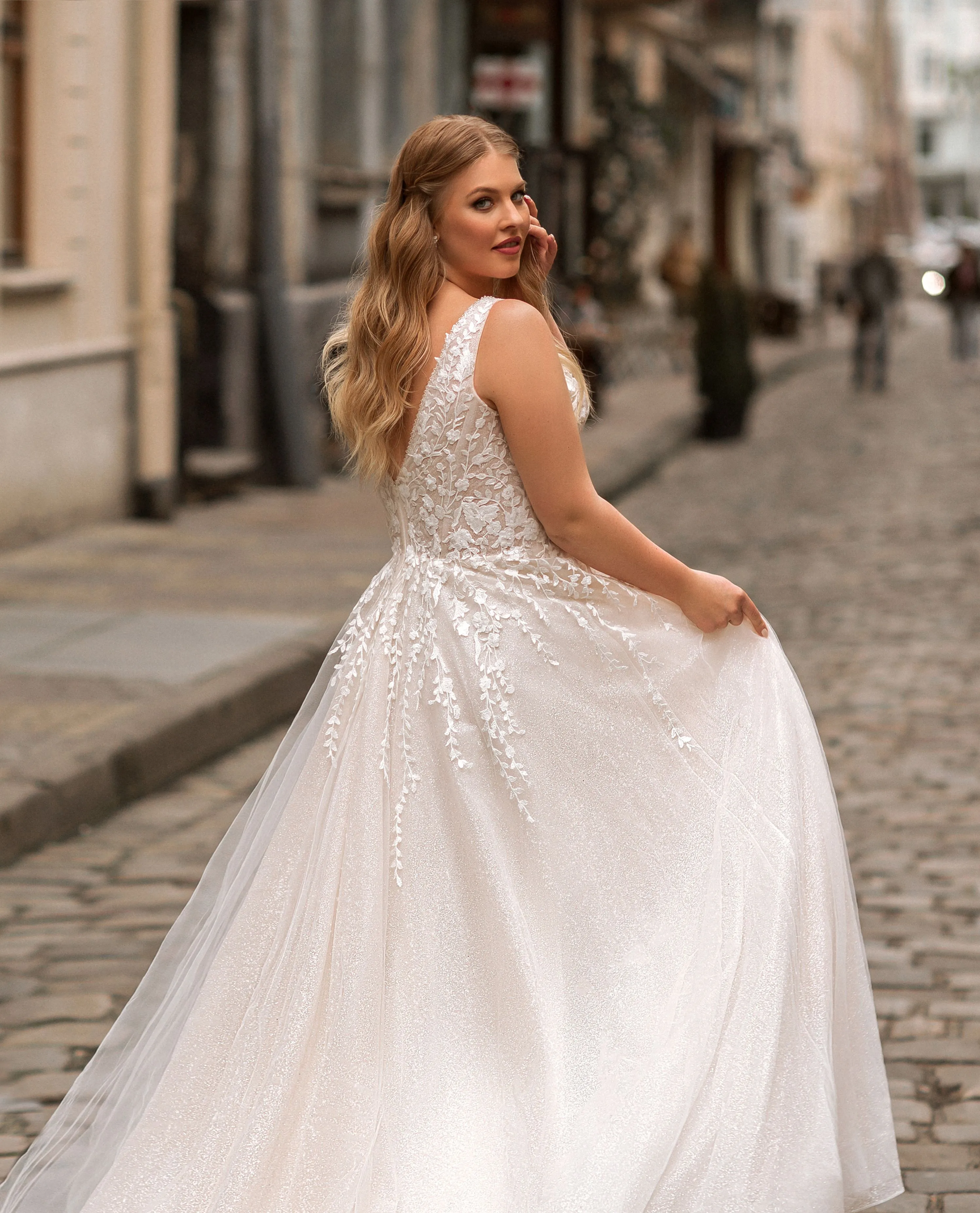 Modern Glitter Tulle Plus Size Wedding Dress V-neck A Line Lace Applique - Image 2