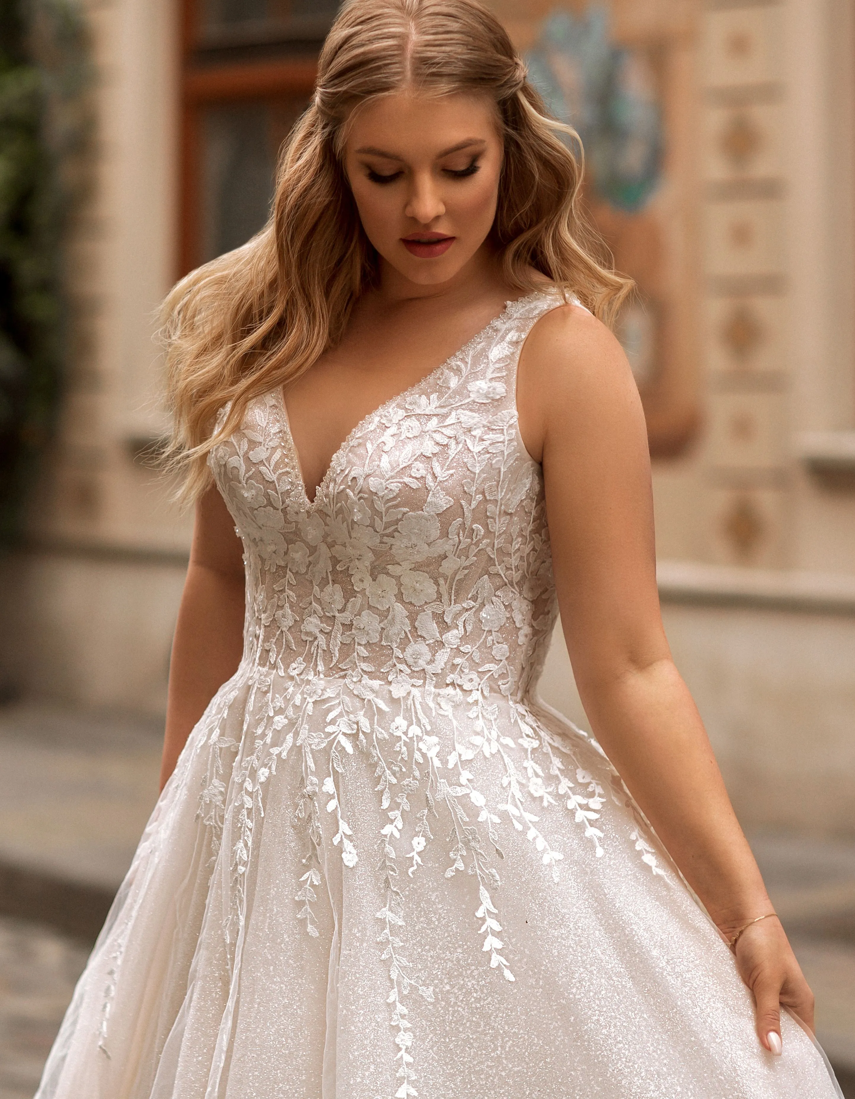 Modern Glitter Tulle Plus Size Wedding Dress V-neck A Line Lace Applique - Image 3