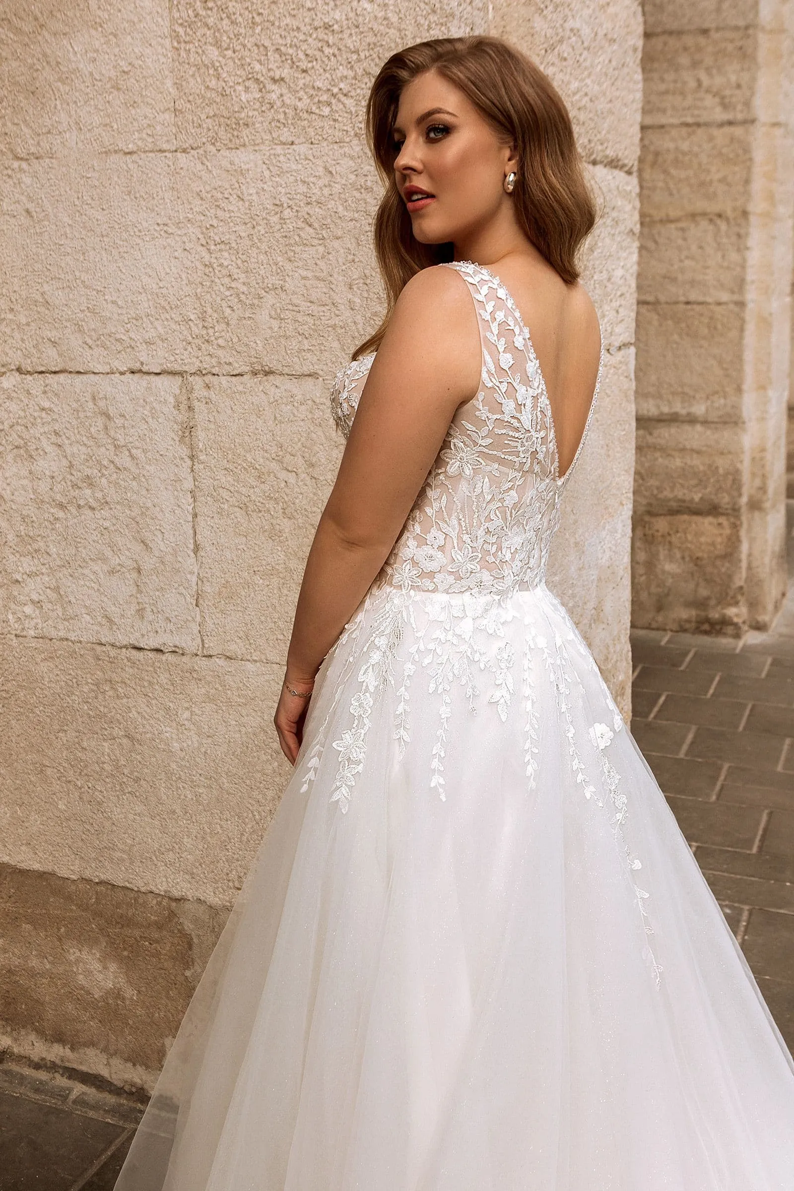 Modern Sexy V Neck A Line Women's Wedding Dresses Pretty Appliques Lace Bride Gowns Graceful Sleeveless Beach Vestidos De Novia - Image 3