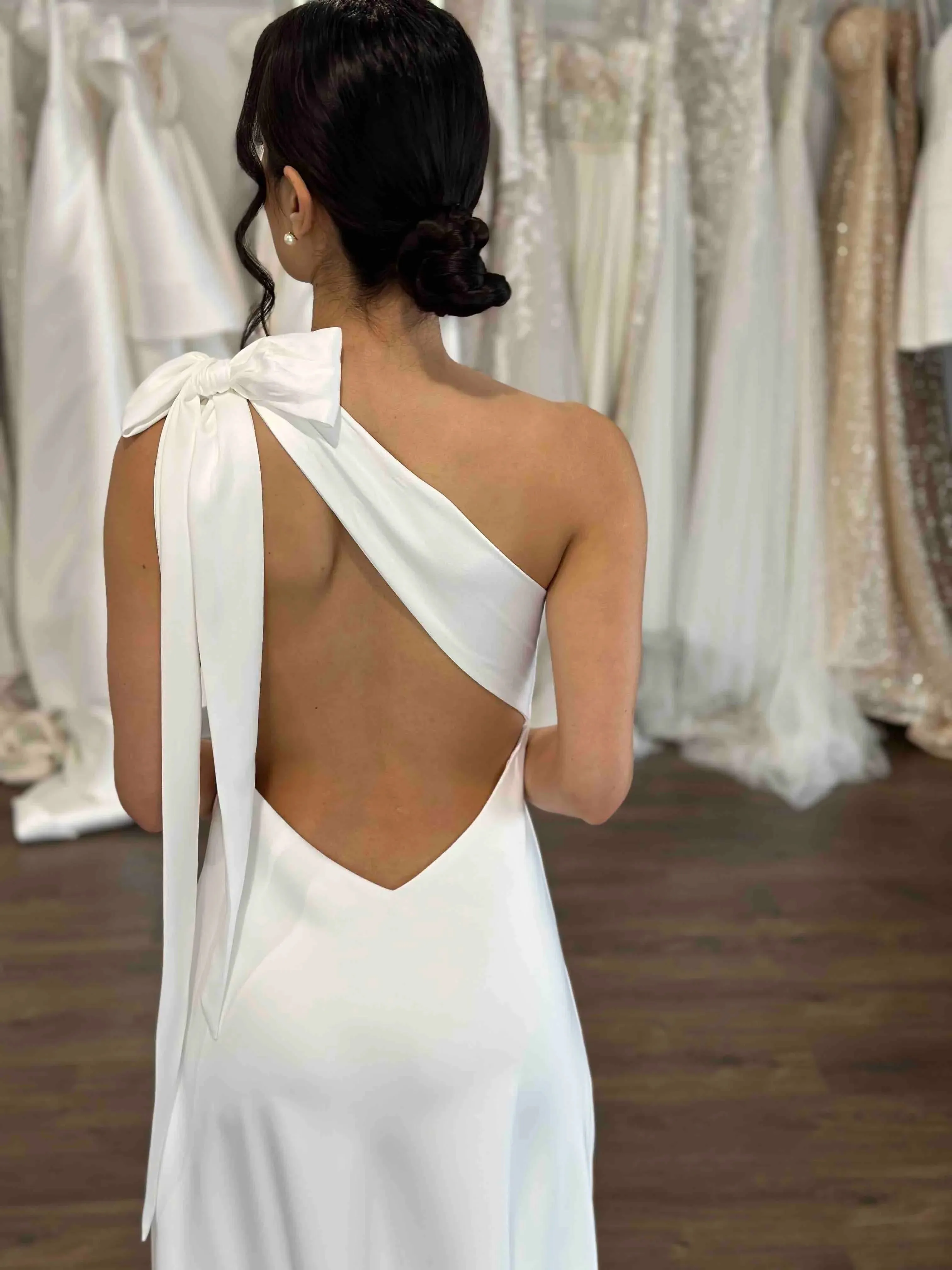 One-shoulder neckline with Side Skirt split Wedding Dress Court Train Dress Bridal Gown Vestido De Novia Satin Skirt Bow - Image 7