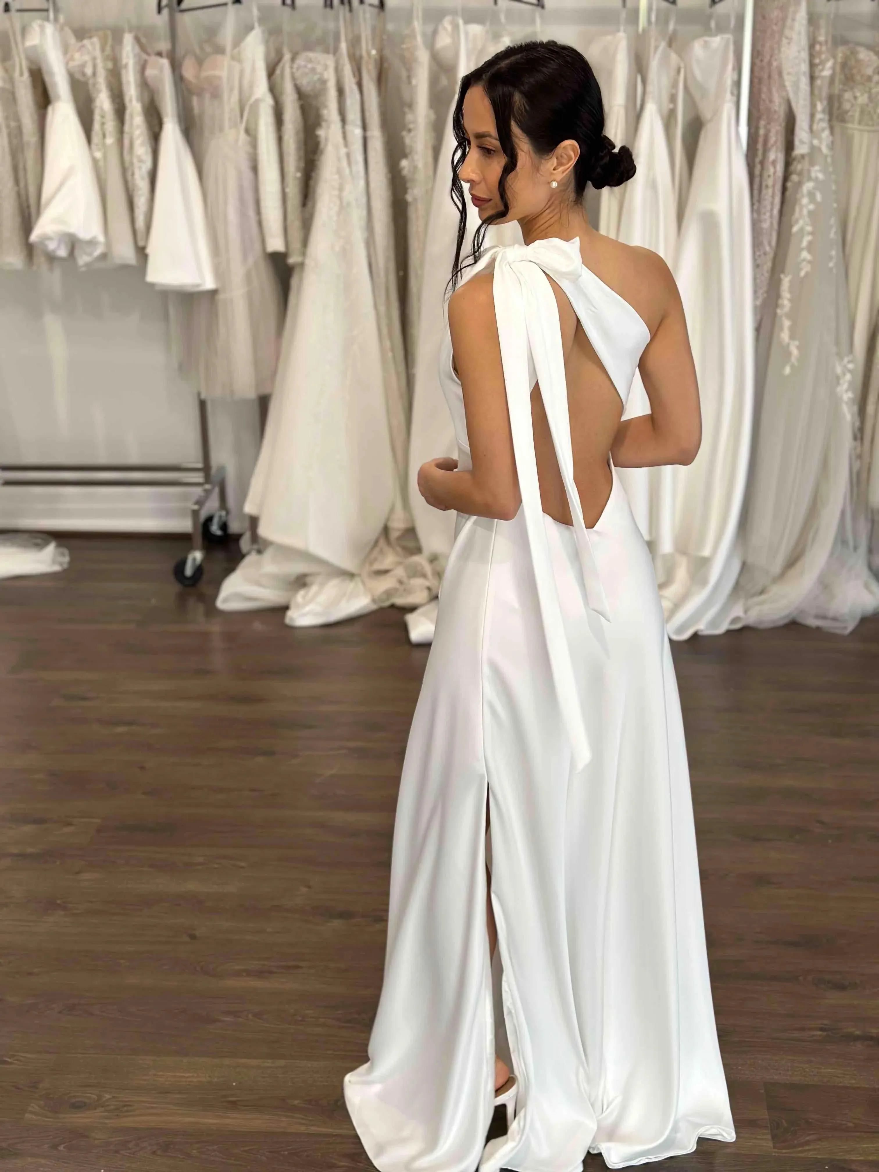 One-shoulder neckline with Side Skirt split Wedding Dress Court Train Dress Bridal Gown Vestido De Novia Satin Skirt Bow - Image 8