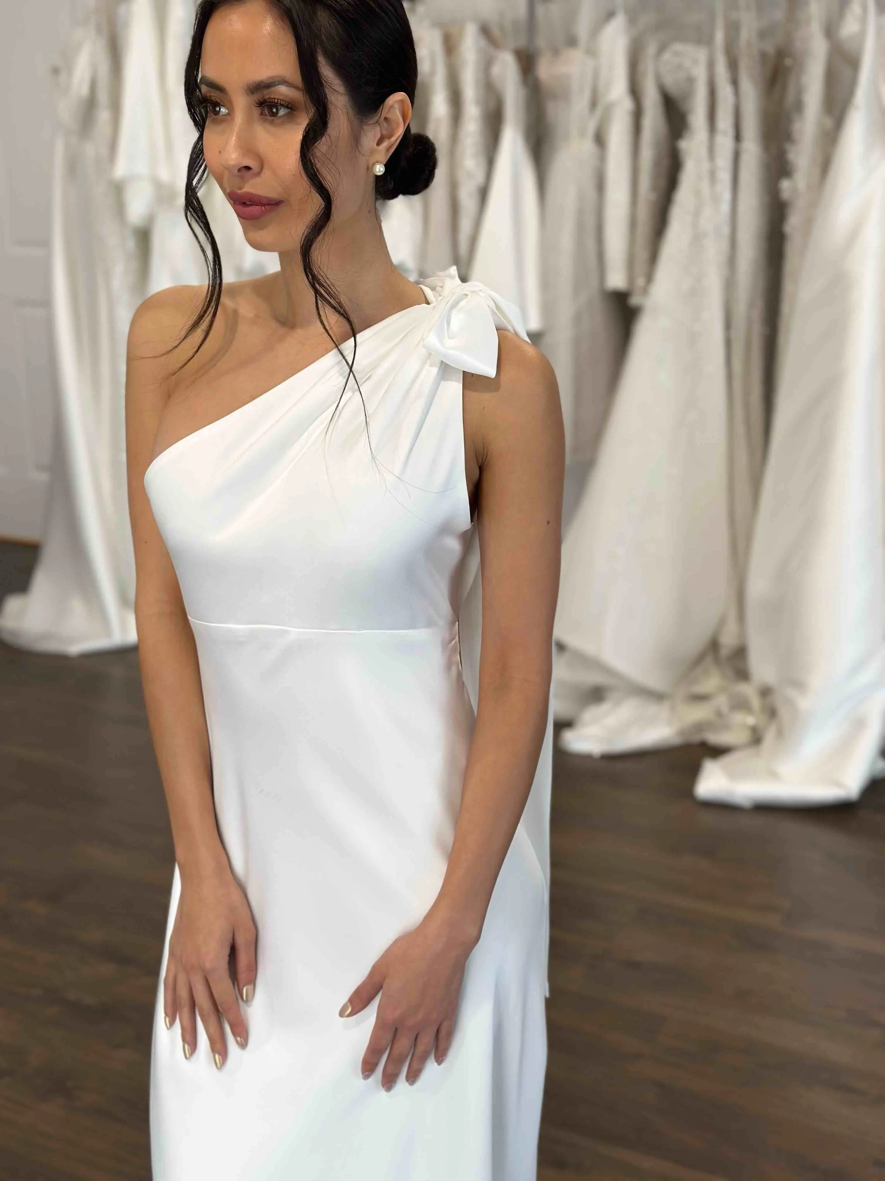 One-shoulder neckline with Side Skirt split Wedding Dress Court Train Dress Bridal Gown Vestido De Novia Satin Skirt Bow - Image 9