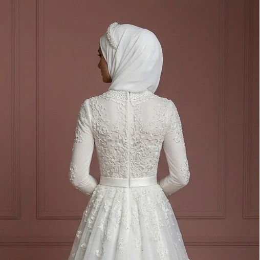 Pearl White Tulle Princess Wedding Dress – Elegant Modest Muslim Bridal Look - Image 5