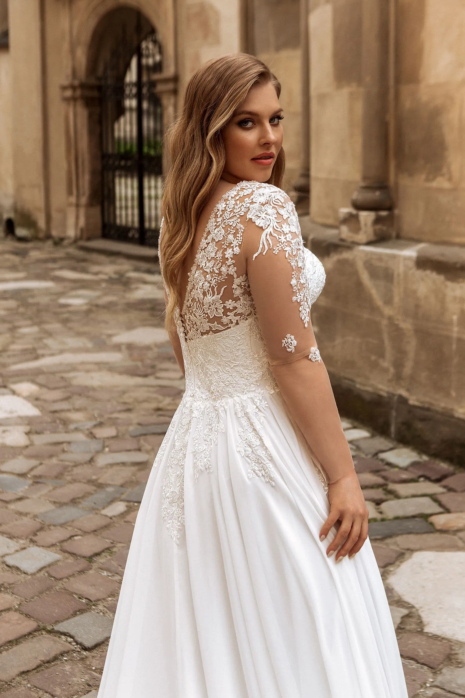 Plus Size Long Sleeve Wedding Dresses Summer Civil A Line Chiffon Beach Bridal Gowns V Neck Lace Appliques - Image 2