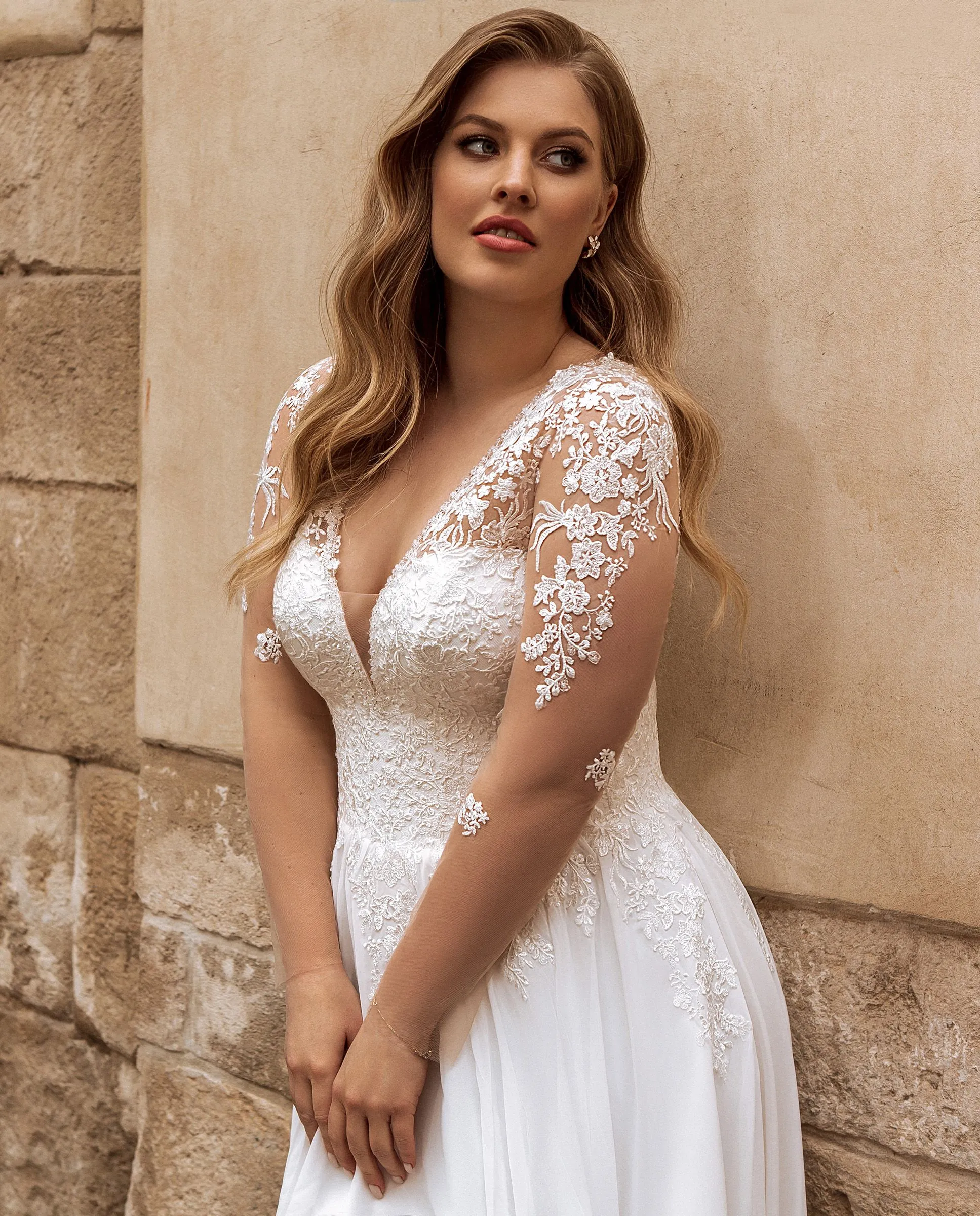 Plus Size Long Sleeve Wedding Dresses Summer Civil A Line Chiffon Beach Bridal Gowns V Neck Lace Appliques - Image 3